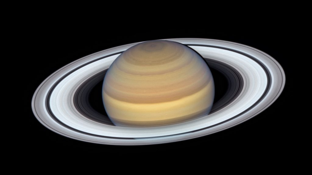 Un nouveau portrait de Saturne réalisé par Hubble