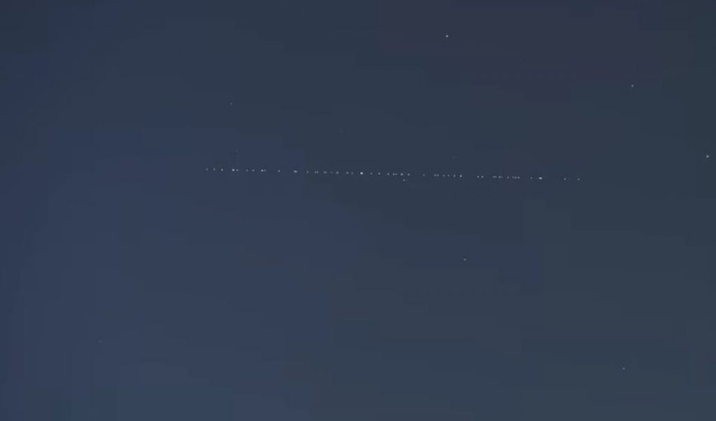 Comment observer les satellites Starlink de SpaceX ?
