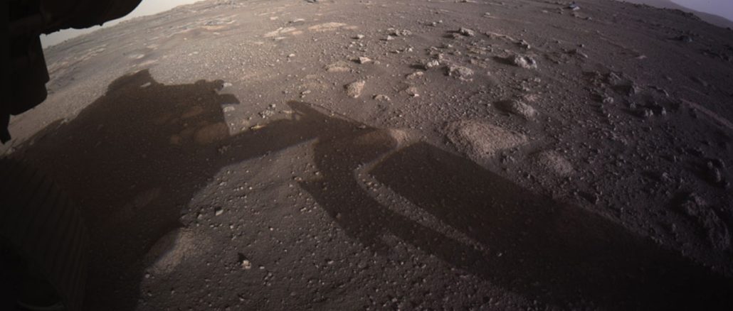 Il s’agit de la première image couleur haute résolution renvoyée par les caméras du rover Perseverance de la NASA après son atterrissage le 18 février 2021. Crédit: NASA/JPL-Caltech