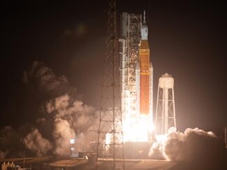 Le lanceur SLS de la NASA décolle depuis le centre spatial Kennedy pour une mission du programme Artemis.